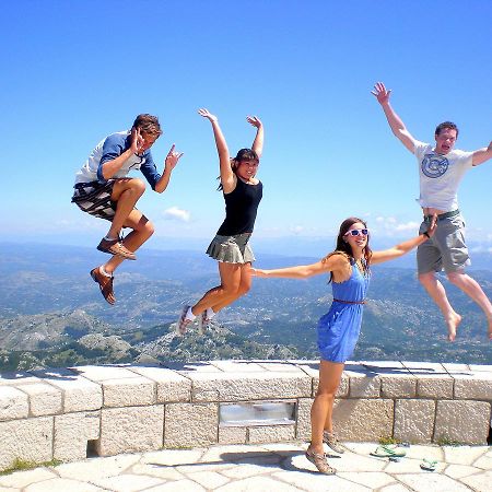Montenegro Backpackers Home Budva Exterior foto