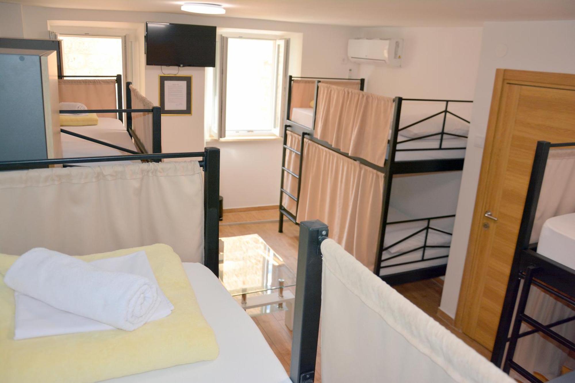 Montenegro Backpackers Home Budva Exterior foto